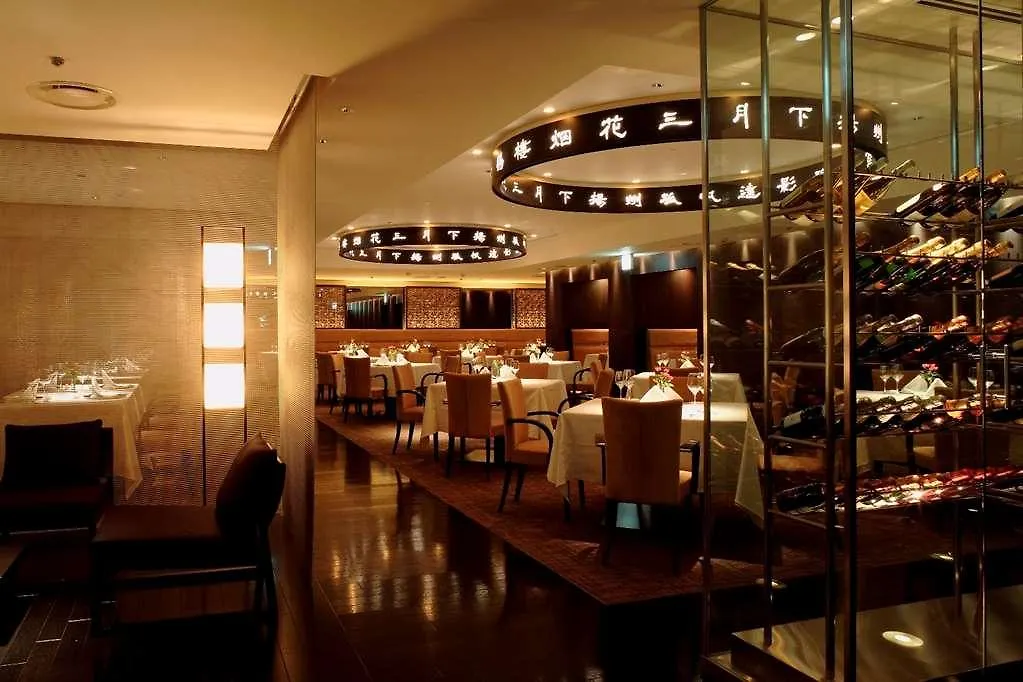 Sapporo Grand Hotel 4*,